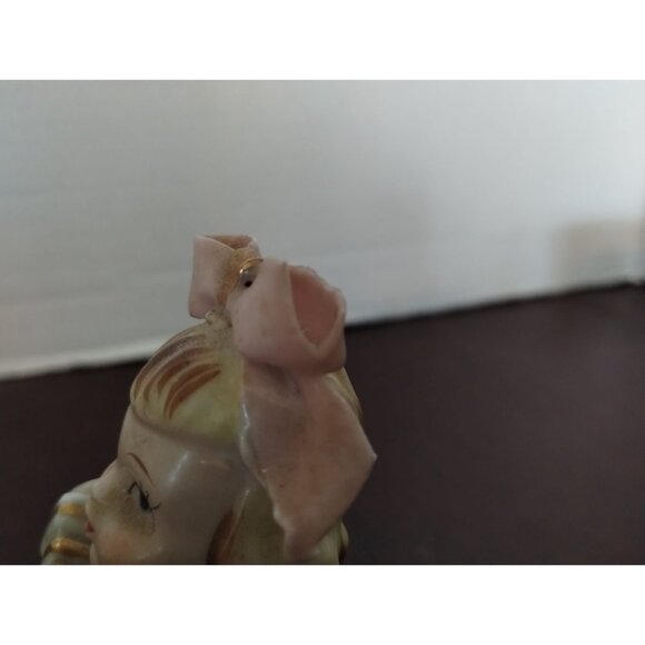 Vintage Ceramic Figurine Of Girl With Accordion & Pink Bow - Picture 6 of 7